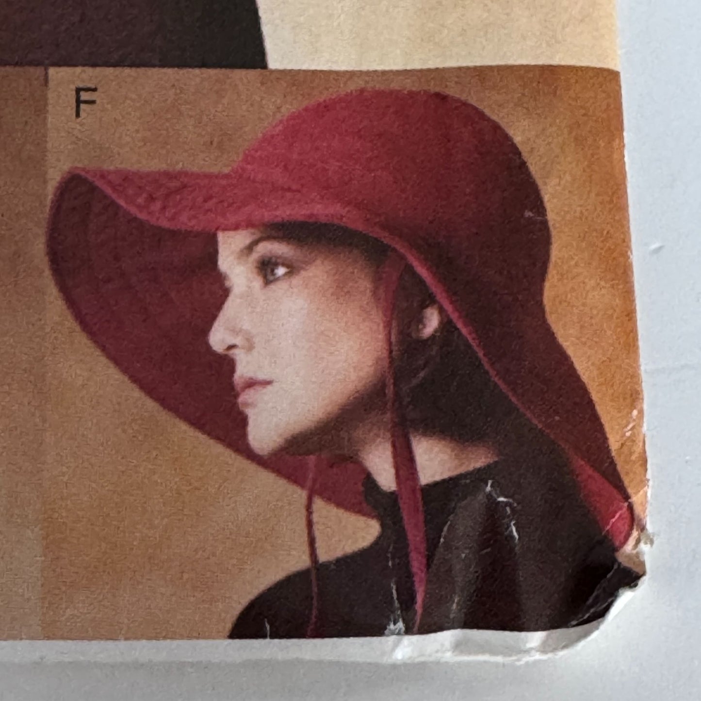 Vogue Sewing Pattern V642 Hats Beret Cloche Wide Brim Bucket Hat Millinery Uncut