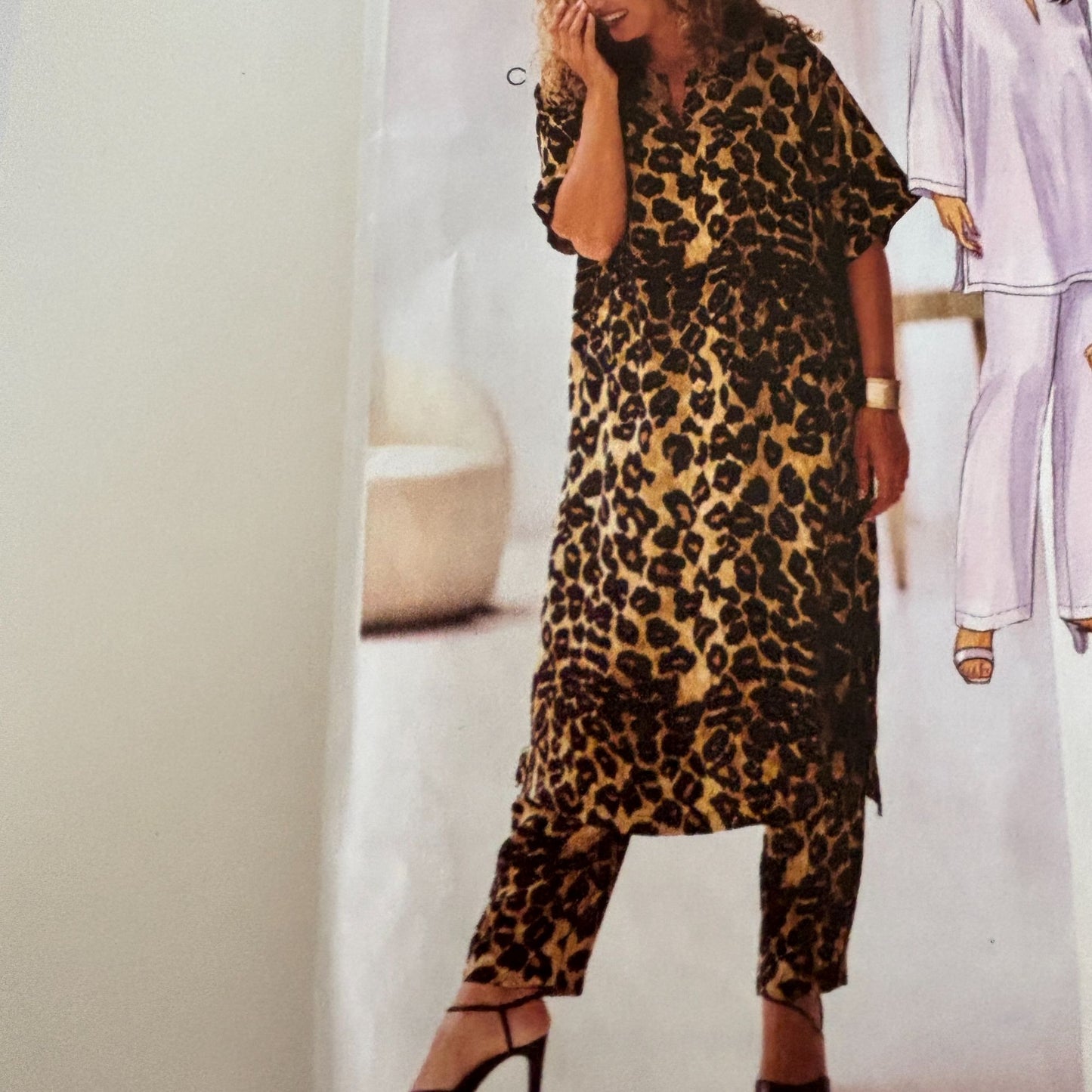 McCalls Sewing Pattern 2525 Womens Caftan Pants 26W-32W Loungewear Set Uncut Plus Size 1990s