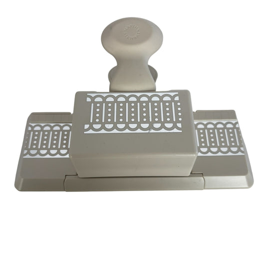 Martha Stewart Paper Punch LINKED TRIM Double Edged Border Eyelet Lace Cardmaking