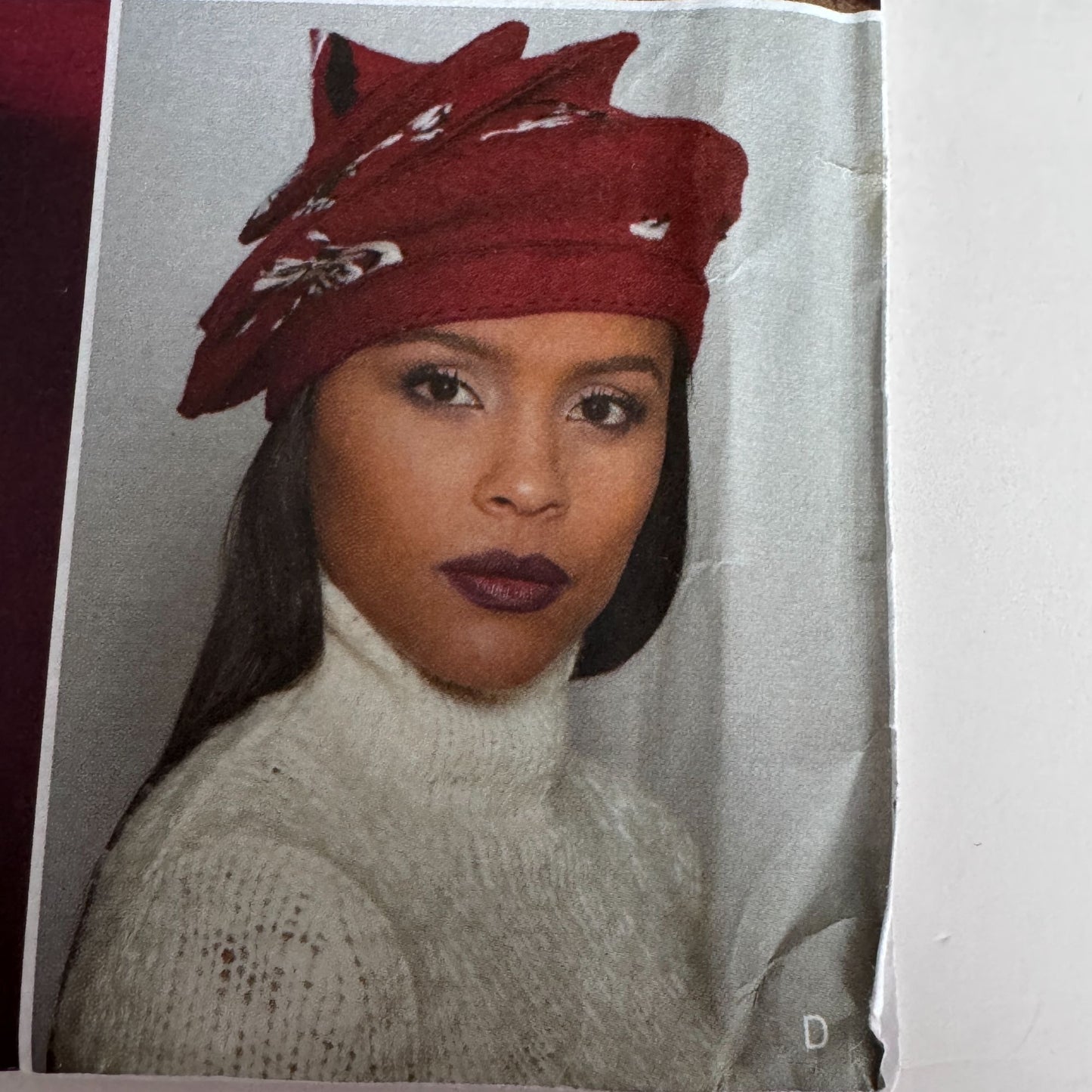 Vogue Sewing Pattern V9235 Misses Hats Wraps Faux Fur Beret Capelet Winter Accessories Uncut