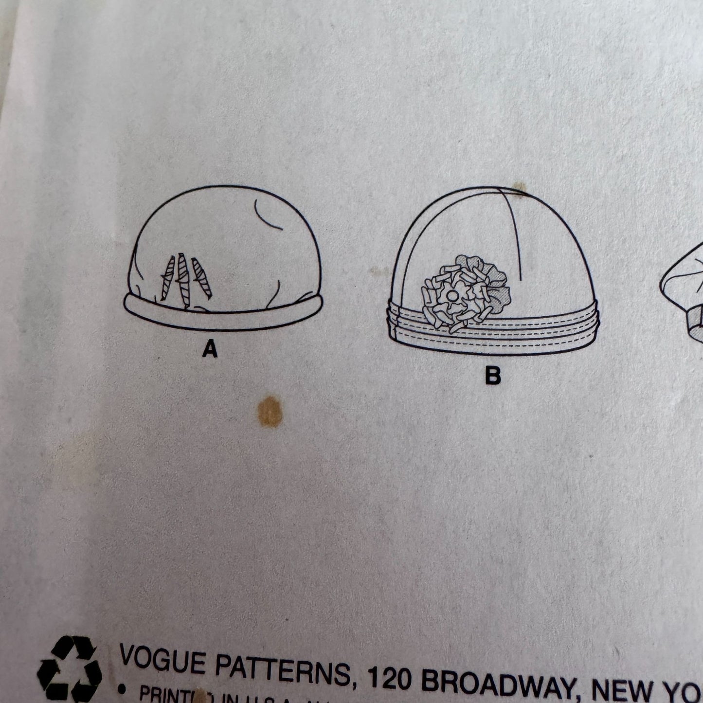 Vogue Sewing Pattern V9235 Misses Hats Wraps Faux Fur Beret Capelet Winter Accessories Uncut