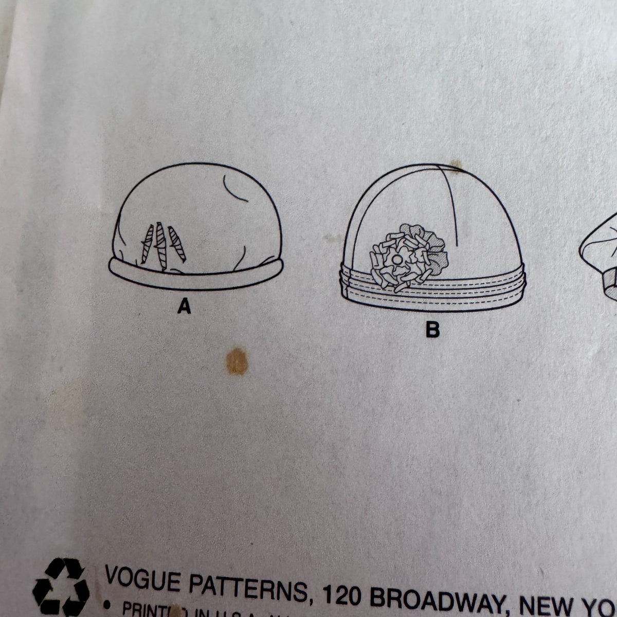 Vogue Sewing Pattern V9235 Misses Hats Wraps Faux Fur Beret Capelet Winter Accessories Uncut
