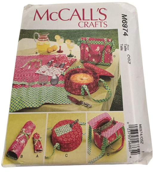 McCalls Sewing Pattern M6974 Camping Utensil Roll Food Carrier Picnic Caddy Pie