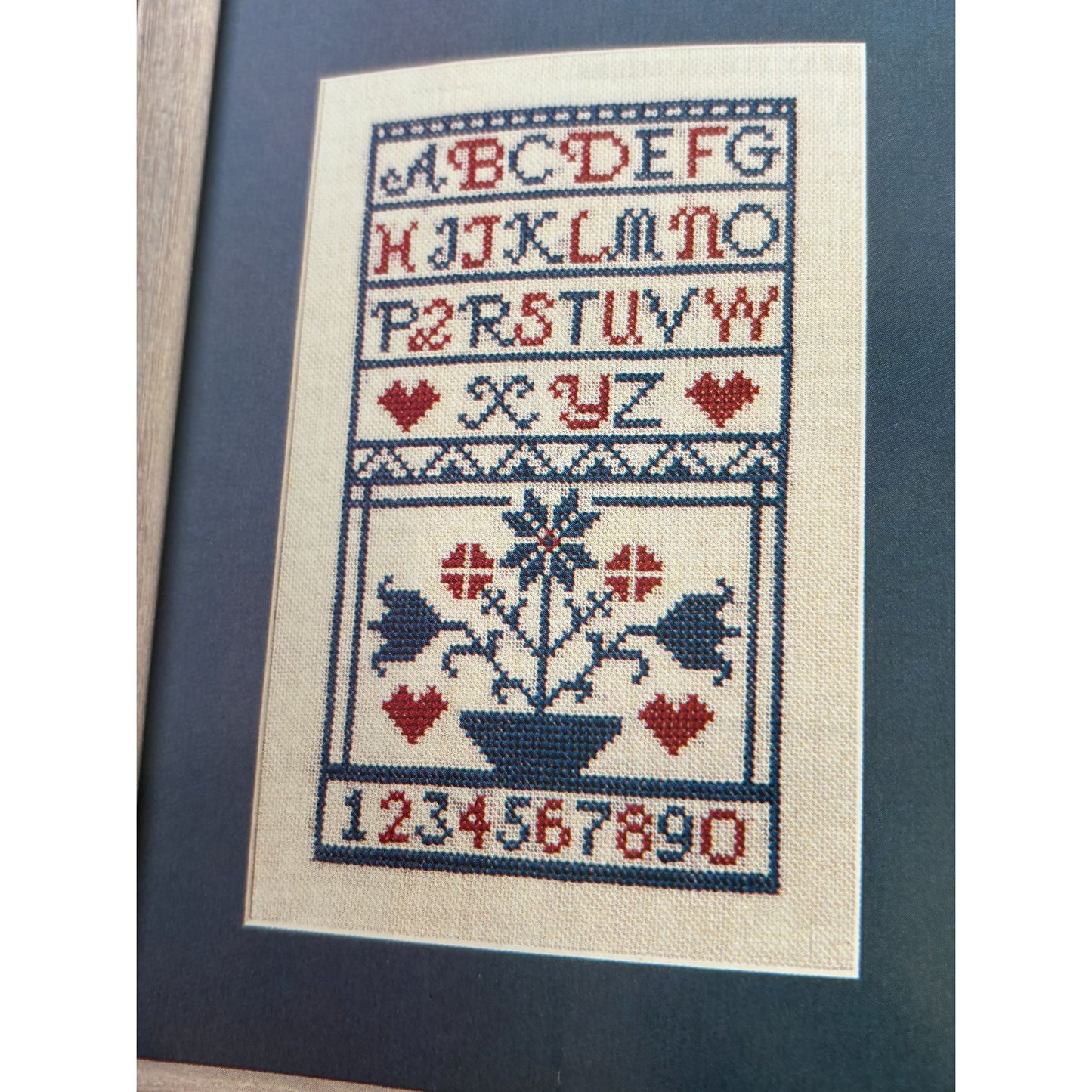 Leisure Arts Magazine December 1990 Cross Stitch Craft Patterns Christmas Santa