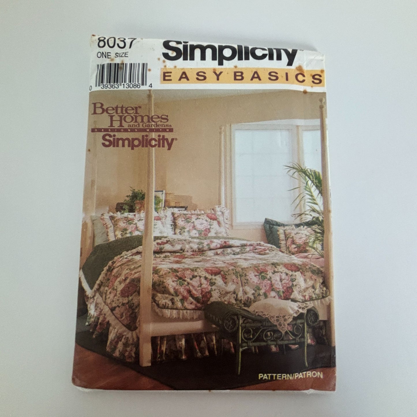 Simplicity Sewing Pattern 8037 Bedroom Bedding Ruffled Comforter Duvet Cover UC