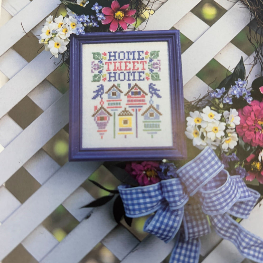 Leisure Arts Cross Stitch Patterns Leaflet 3046 Sunny Samplers Beehive Garden