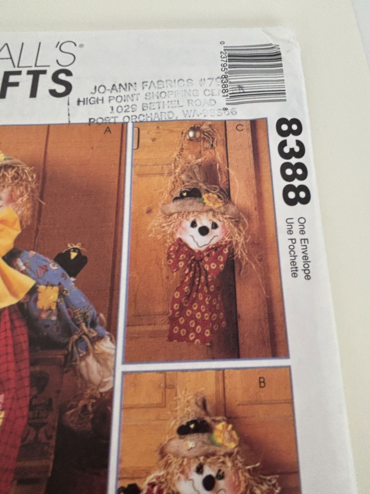 McCalls Crafts Sewing Pattern 8388 Scarecrow Doll Door Wreath Fall Home Decor UC