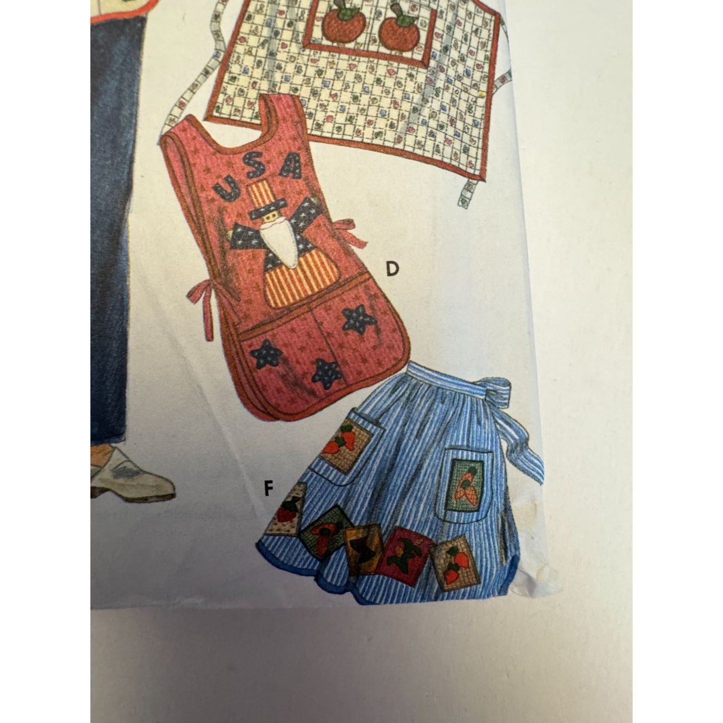 Simplicity Sewing Pattern 7889 Kitchen Apron Holiday Baking Patriotic Halloween Uncut Christmas Teacher