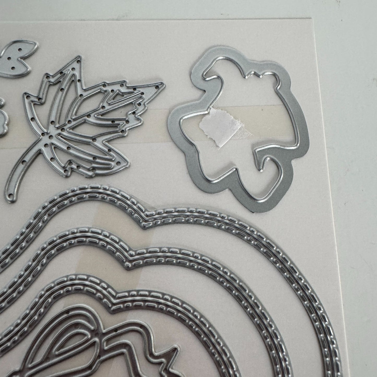 Sizzix Big Shot Stitched Seasons Framelits Dies Flowers Frames Leaf Stampin Up