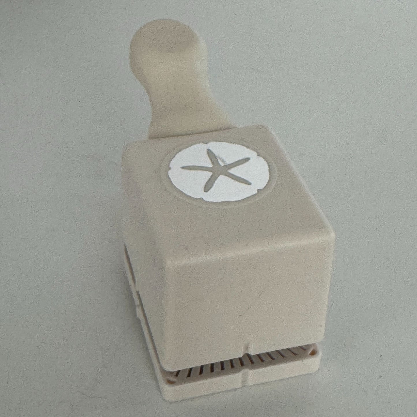 Martha Stewart Paper Punch Sand Dollar Craft Tool Card Making Scrapbooking Beach