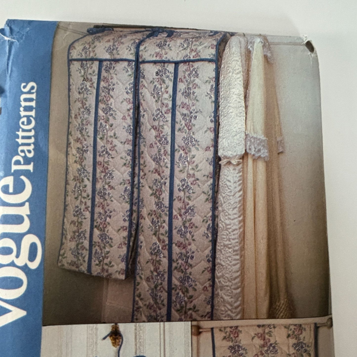 Vogue Sewing Pattern 8317 Closet Organizer Shoe Bag Laundry Suit Bag Garment Bag