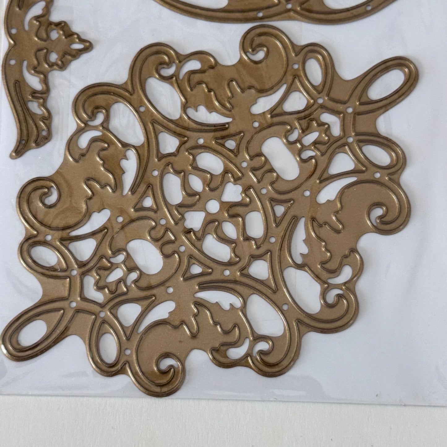 Anna Griffin Cuttlebug Decorative Cutting Die Set Ornate Flourish Elegant Metal Dies Cardmaking