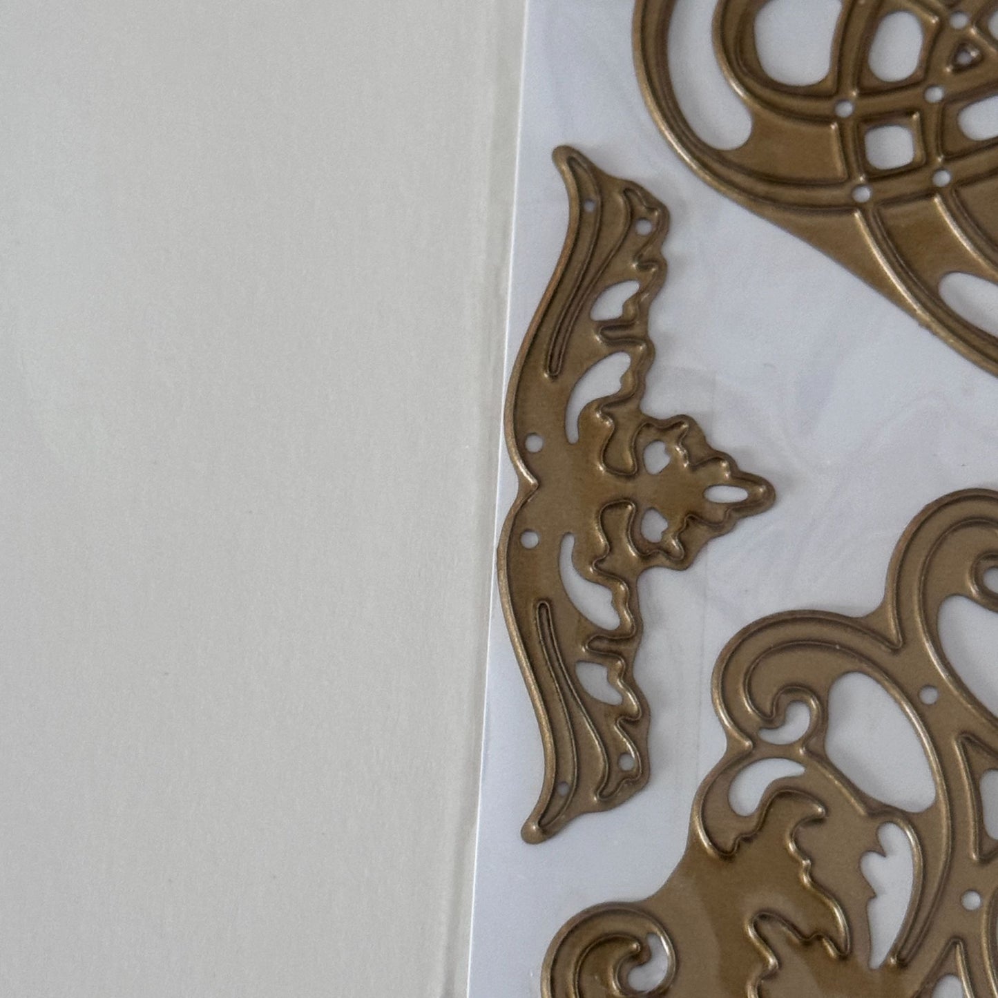 Anna Griffin Cuttlebug Decorative Cutting Die Set Ornate Flourish Elegant Metal Dies Cardmaking