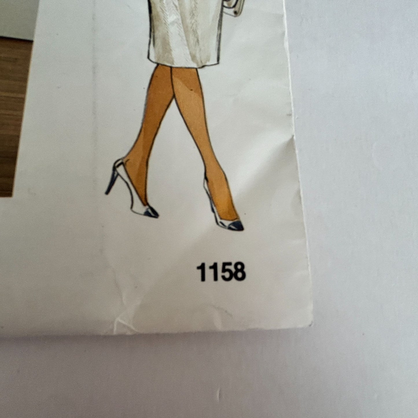 Vogue Sewing Pattern 1158 Bill Blass Suit Skirt Suit 80s American Designer 12 Uncut