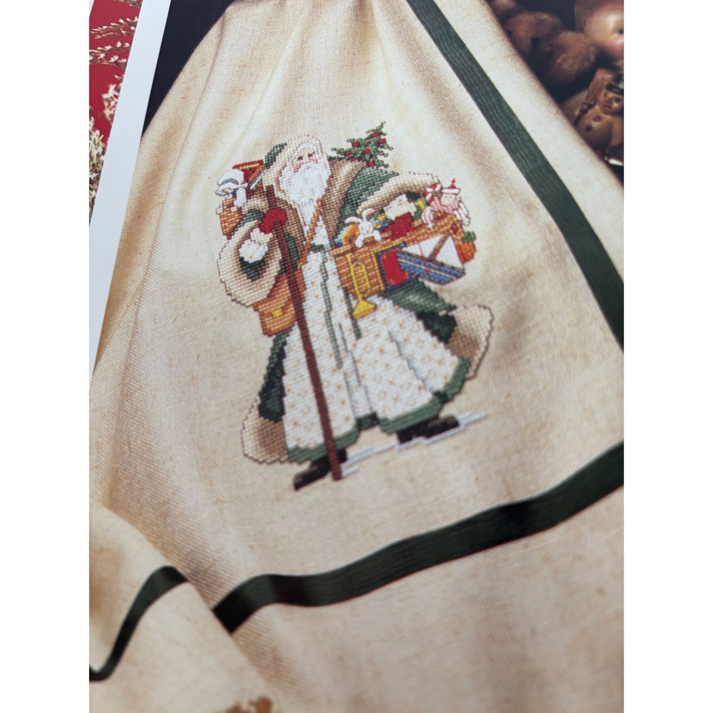 Leisure Arts The Magazine December 1987 Cross Stitch Christmas Stockings Santa