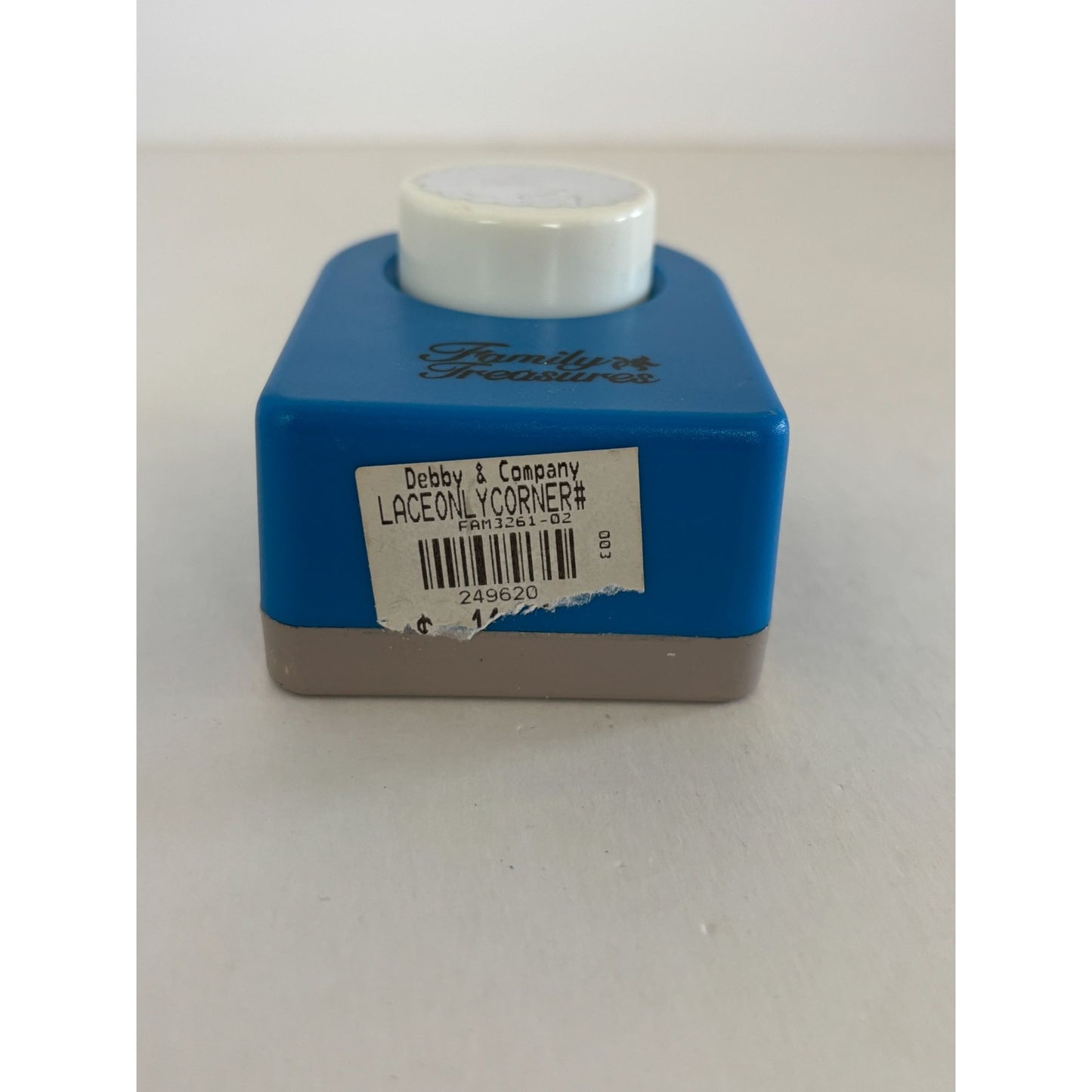 Family Treasures Paper Punch Scalloped Oval Shape Craft1.25 Inch Card Making Art