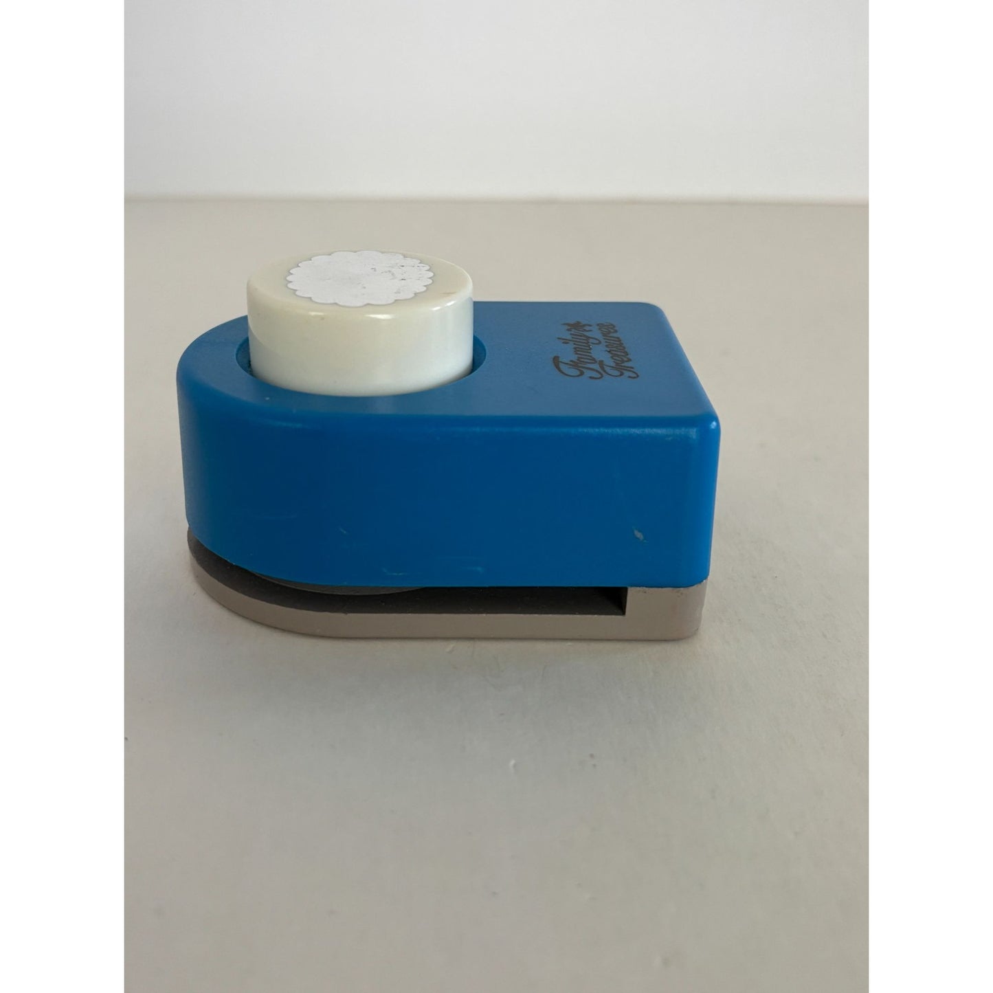 Family Treasures Paper Punch Scalloped Oval Shape Craft1.25 Inch Card Making Art