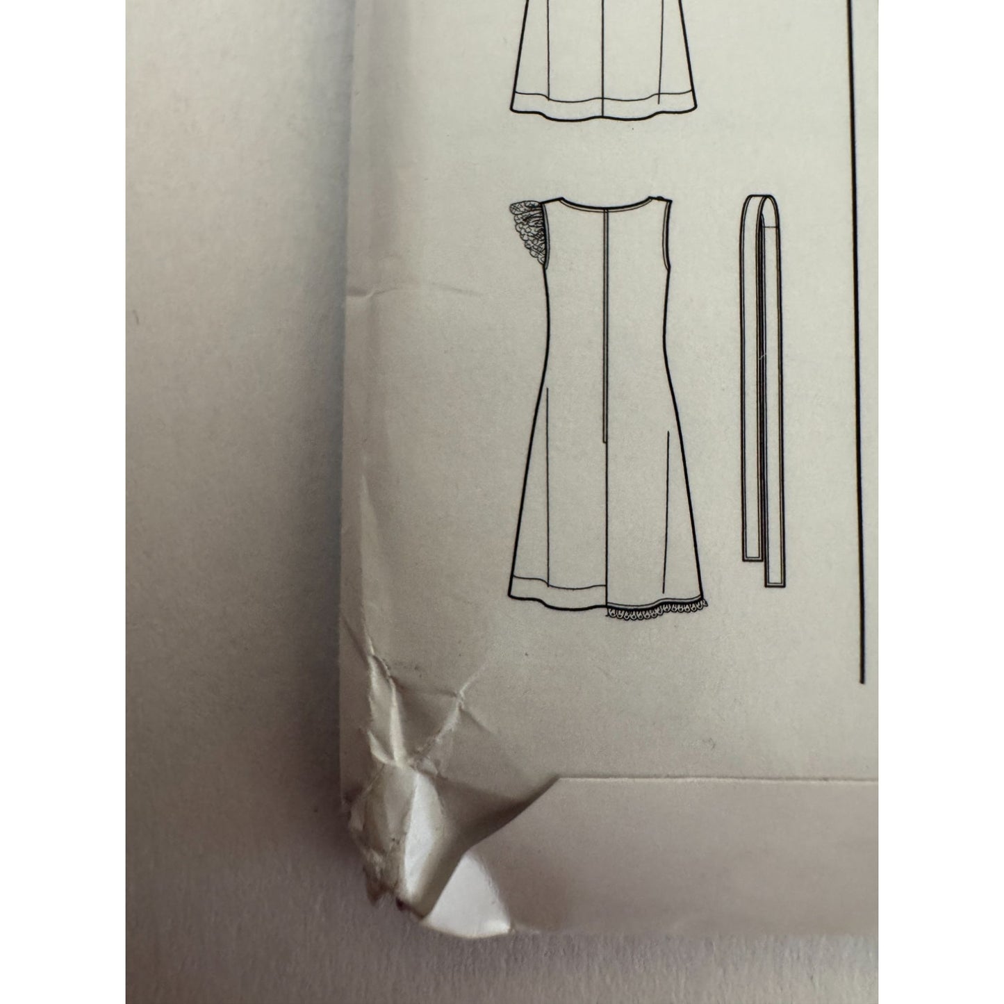 Simplicity Sewing Pattern 2995 Mod Shift Dress Retro Modern Project Runway 4-12