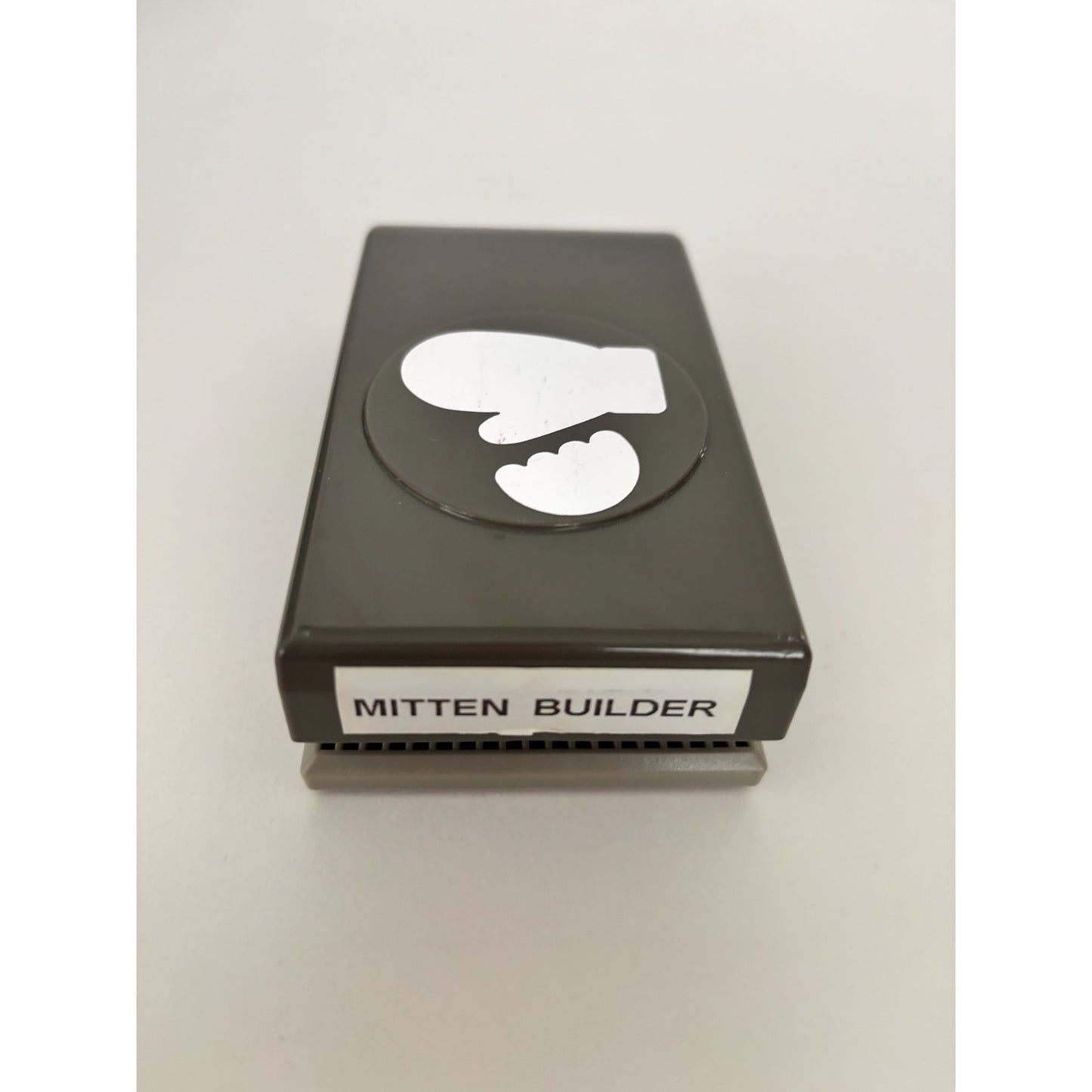 Stampin Up Paper Punch Mitten Builder Shape Christmas Cardmaking Mittens Holiday Craft Winter Scrapbooking